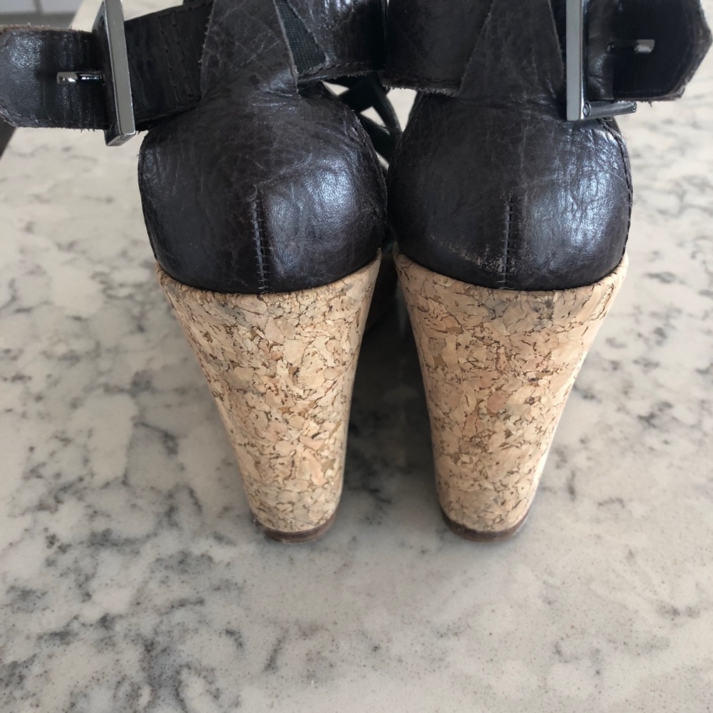 Tory Burch wedge sandals sz 5 - Picture 4 of 5